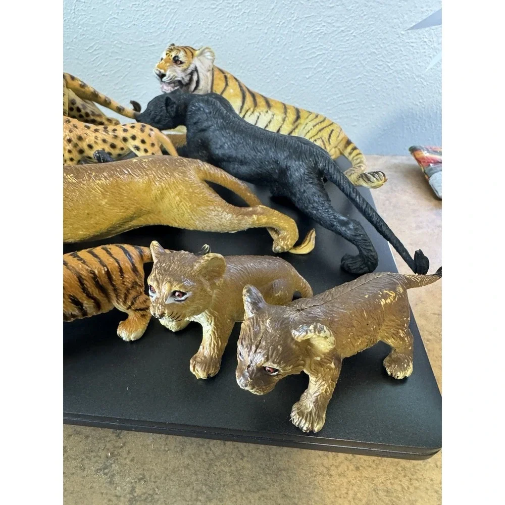 Toy Animals Rubber Lions Tigers And Panther